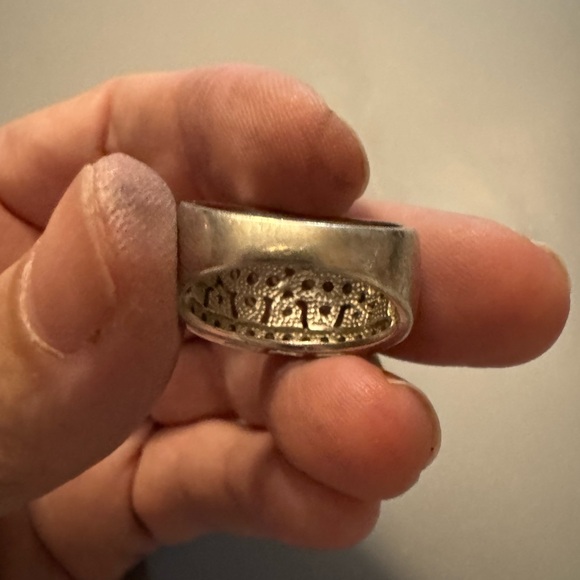 Elegant Silver Floral Ring in sterling silver - Picture 4 of 6